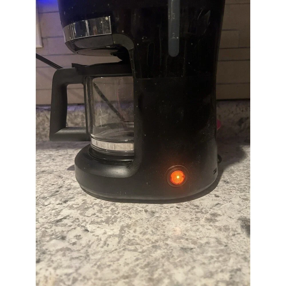 Mr. Coffee 5-Cup Black Filter Coffee Maker with Carafe works